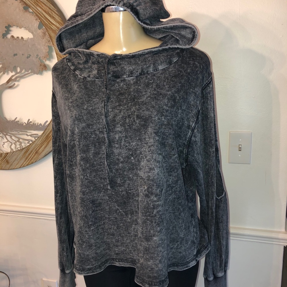 Pullover hoodie by Hippie Laundry